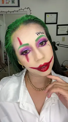 Follow for more.. IG heidybeltrandbeauty💋#halloweenmakeup #maquilladoraprofesional #thejokermakeup #maquillajedehalloween #elwazon #jokerlover #meafectaami #latinagirl #latinamakeup 