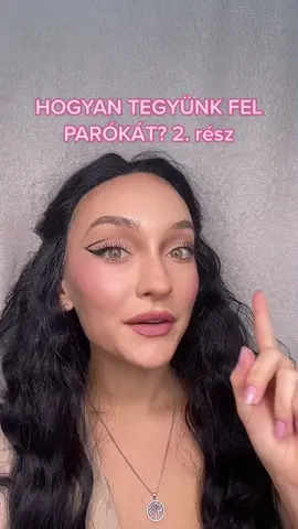 Paróka felhelyezés 2. rész, hogy tetszik nektek?😁🥰 A parókát Aliexpresszről rendeltem és 15.000 Ft volt!😊 Te milyen hajszínt próbálnátok ki? #parókavanrajtam #paróka #hogyankészült #hogyancsináld #feketehaj #kyliejenner #magyarsminkes #szemöldökformázás #szemöldökstyling #2rész #sminktiktok #újdonság #újdonságokkipróbálása #extrém #magyarsminkes #magyartiktokker #aliexpressz #feketehajú #puszi 