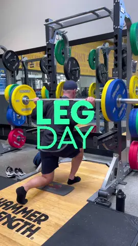 Reverse Barbell Lunges.                                       #legday #quads #glutes #balance #reverselunges #Fitness #personaltrainer  #olimitathletics #fyp 