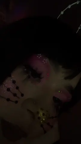 I really want to make an appreciation post to say how happy your sweet comments mean to me ! Tysm for all the love and kind words !! BTW if there’s any look YOU would like for me to do my comments are open !💕💕 #fyp #makeup #hellokitty #Halloween2022 #mua #xyzbca 
