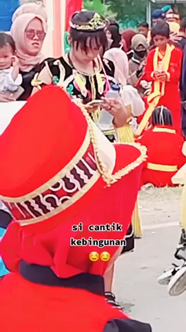 cari siapa sih dek😅😅#cewekdayak #pawaibudaya#hutkabupatennunukan #kaltara#fyp #fypシ 