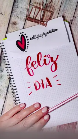 Feliz día a todos #felizdia #lettering #letras #plumones #buenosdeseos 