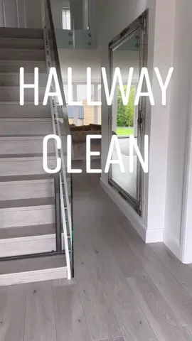 Hallway freshen up 🤍 #hallway #clean #CleanTok #cleanwithme #cleaningmotivation #satisfyingcleans #cleaningtips #fyp