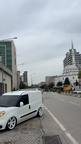 D O B L O #doblo #kolaj #dobloteam #doblo #airsuspension #white #ticari #ticarimodifiye #ticariteam #volkte37 #fiat #bursa #doblocuenişte #keşfet 