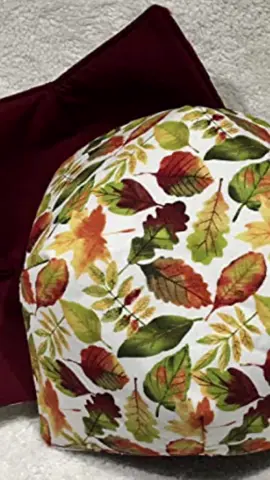 What is a bowl cozy? They are great for both hot or cold foods so if you want to enjoy a hot bowl of soup or protect your hands from a cold bowl of ice cream, this is for you! Not only do they protect your hands and furniture but they double as built-in potholders when used with hot food. Find Nora’s Inspired Crafts on Amazon #flowers🌼🍁🌸 #fall #soupseason #sunflowers 