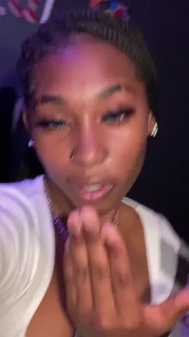 besos💁🏾‍♂️😚… #fyp #DidYouYawn #dee #fakebody 