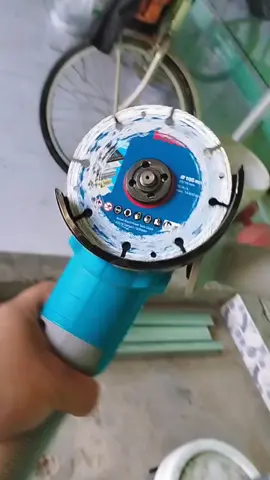 Lưỡi cắt kim cương đa năng Bosch #bosch #LearnOnTitok #xuhuong #powertool #remix @Bosch Power Tools 
