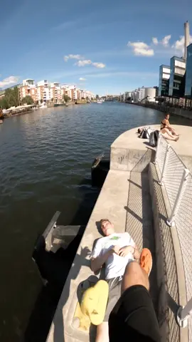 Can you guess the city? #parkour #parkourpov 