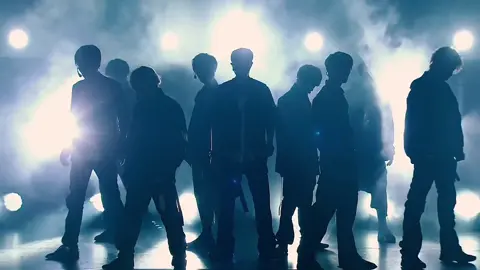 英語verやっぱかっこいいしスノの映像と合わせるとより一層かっこいい。#岩本照 #深澤辰哉 #ラウール #渡辺翔太 #向井康二 #阿部亮平 #目黒蓮 #宮舘涼太 #佐久間大介 #snowman #blackclover #studioyuraki 