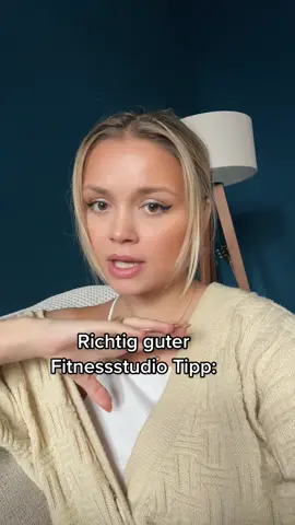 Wertvolle Fitnesstipps 🏋🏼‍♀️ #itsajoke #joke #humor #ironie #Fitness #fitnesstips #girl #german 