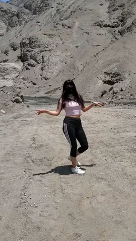 Respuesta a @luisgomez_guti0 ~El sol 🌞 en PACHACAMAC está dándolo todo🥵 #parati #foryou #fyp #girl #sun #Summer #vacilon #esloquehay #peru #erinbby 