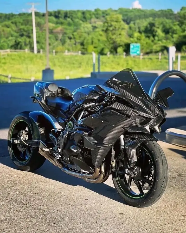 #Kawasaki #ninja #h2 #fullCarbon 🖤🔥