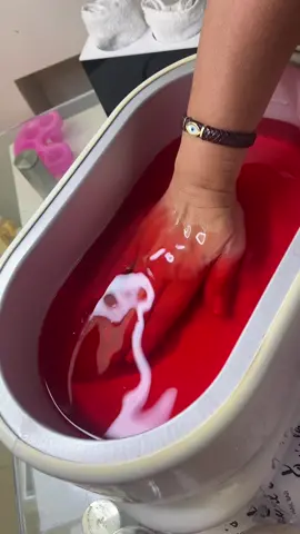 #layalsnailbar #foryoupage #lebanon🇱🇧 #dubai🇦🇪 #iraq🇮🇶 #turkey🇹🇷 #egypt🇪🇬 #paraffin #treatment #paraffinwax 