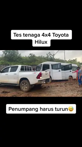 #supirtruck #supirmuda #toyota #toyotahilux #supirkalimatan #jalanjalan #4x4 #4x4offroad 