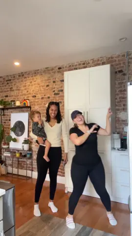#pamelapumpkin #pamelapumpkinworkout #momlifebelike #couple🌈 #twomoms🌈 