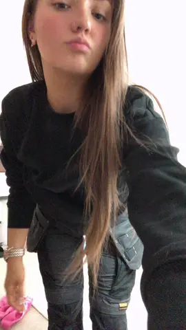 Trying my brothers work pants on 😭