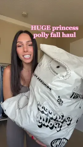 i spent $800! 🛍️💸  #fallfashion #faahiontiktok #fallfashiontrends #fallfashion2022 #fallfashioninspo #falloutfits #falloutfitinspo #trendystylesselection #outfitideas #outfitinspo #howtostyle #stylewithme #princesspollyhaul 