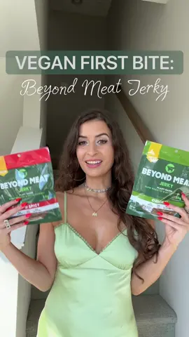 @Beyond Meat jerky review! 😋#veganreview #vegansoftiktok #vegansnacks #vegansnackideas #vegansnack #beyondmeat #vegantiktok