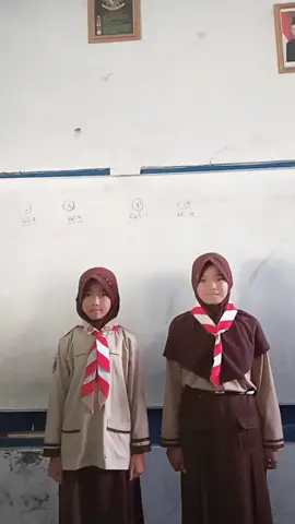 Kadang bikin kesel, kadang bikin kangen wkwk