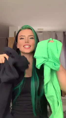 Welches shego outfit ist besser ? 💚💚💚#shego #halloween 