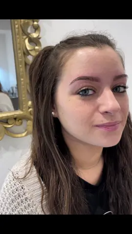 MICROGRAYLING 👉🏼 Retrouvez un sourcil défini et un regard sublime avec le maquillage permanent  @atelierdusourcil  #atelierdusourcil #atelierdusourcilangouleme   #createurderegard #sourcilparfait  #microblading #micrograyling #microshanding #sourcilangouleme 