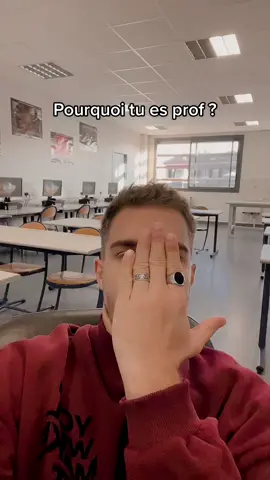Oui je l’ai fait à l’envers 🤣 #prof #professeur #maths #eleve #eleves #college #lycee #pourtoi #humour #fyp 