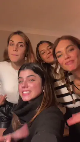 un draft del viaje a londres🇬🇧 con mis chicas