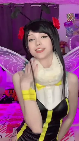 IM LIVE NOW IN A NEW COSPLAY💙 #makeup #anime #viral 