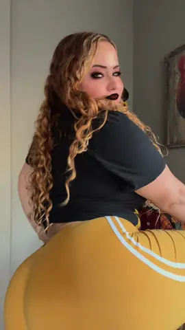 #chuckysbride 🔪🩸 #chucky #halloween #fypシ  #thiccc #latina 
