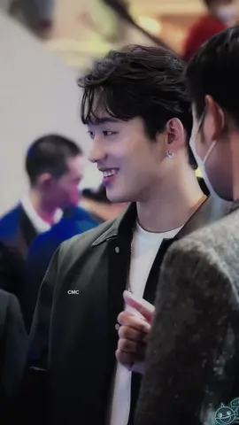 Ngầu đétttt 🤭🦈💙👆🏻👍🏻 #est #etsupha #estsuphasangaworawong #estravipon #est_rvp #esteam #camapchi #camapcon 