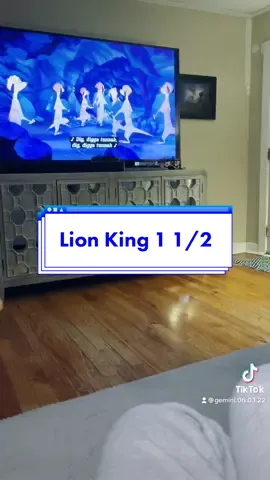 Lion King 1 1/2 for the win 🦁👑 Recommend movies she hasn’t seen yet and I’ll record her reaction. Check her movie reels to see what she has already watched 🍿She loves movies with wild animals, those are her favorite. 🐻🐅🐗🐆🐊