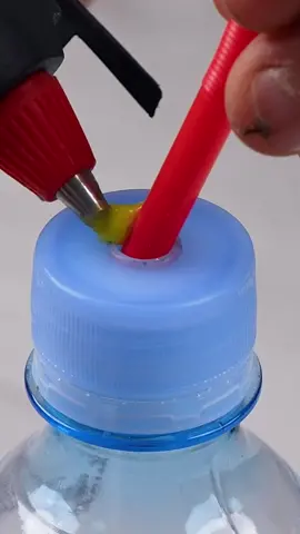 Clever plastic bottle hack! 🤩 #plasticbottle #hack #LearnOnTikTok #DIY 