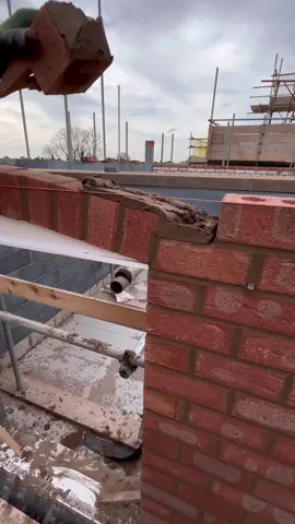 The right cut 🧱 #asmr #bricklayingasmr #bricklaying #bricklayingtiktok #fyp #foryoupage #satisfying #bricktok #bricklayer #bricklayerlife #brickwork #constructionlife #prodesignbrickwork #tradesman #asmrsounds #asmrsounds #DidYouYawn #bricks 
