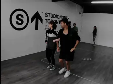 These two <3 #farhansaeed #haniaamir #farhanianss #halza #humawards #humawardcanda #humawards2022 #danceperformance #dance 