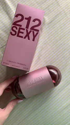 @carolinaherreraofficial i love it 🫶🏻🫦✨recommended! #haul #perfume #212sexy #carolinaherrera #fyp 