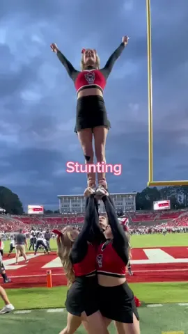 Nothing like a #gameday feeling #collegecheerleading #cheerleading #cheer 