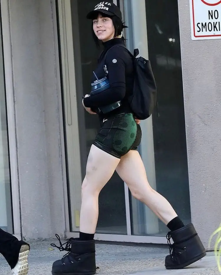 Que mujer tan linda. #billieeilish #viral #fansdebillie #billiestan #parati 