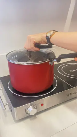 Facilidade e praticidade na hora de preparar sua pipoca, com essa pipoqueira que é antiaderente 🍿🧡  #pipoca #fastfood #pipoqueira #cadami #saoluis 