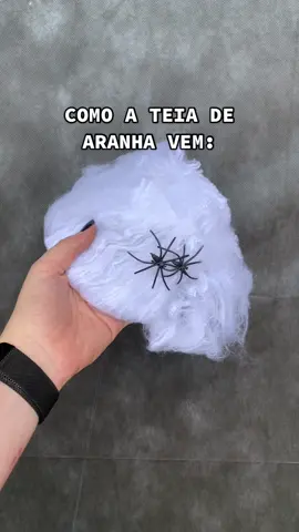 Teia de Aranha queridinha por aqui! Muuuito real! #halloween #halloweenparty #halloweendecor