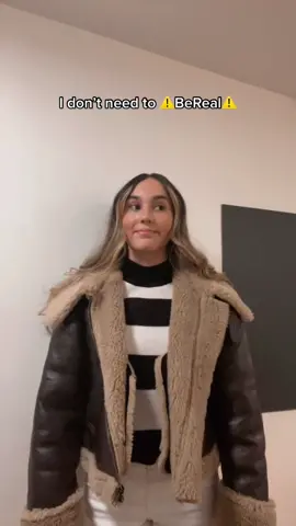 Saw it for the first time yesterday and I am now 10000% convinced I need to be in it one day💜🥺 @sixbroadway @sixthemusical   #khoward #sixbroadway #SIX #musicaltheatre #theatrethursday #sixthemusical #samanthapauly #katherinehoward #broadway #theaterkids #theatrekid  