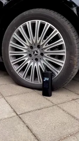 Portable Auto air pump #fyp #carhack #carthing #useful 