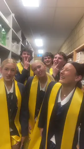 #grad2022 #mandurah #perth #menulog