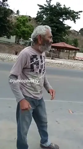 #pirrola #pivettystudio #tiktokcarlucha #meme #medaminhagarrafaaaadesgraaa #medaminhagarrafa 