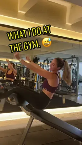 Im still sore… 💀💀  #gym #GymTok #abs #justforfun #workout #gymgirl #Fitness #unfit #malaysia #tiktokmalaysia 