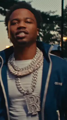 #AstonMartinTruck ride the tail off 🚙💨 Stream @Roddy Ricch’s new drop 😤 