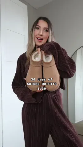 Episode 1 - 30 days of autumn outfits 🍂 Follow for more autumn outfit inspo 🫶🏻#30daysofoutfits #30daysofautumnoutfits #autumnoutfitideas #autumnoutfitinspo #autumnoutfits #OOTD #autumnfashion 