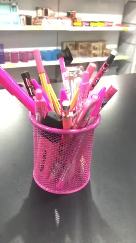 Aquele porta Canetas Rosa 💖 #papelaria #papelariaonline #papelariafofa #papelariaonlinefofa #amopapelaria #amopapelariafofa #rosa #portacanetas