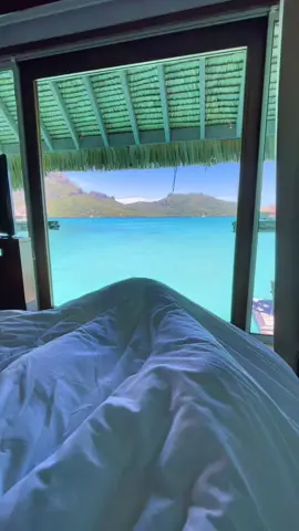 Imagine waking up here! 📍InterContinetal Thalasso Resort and Spa Bora Bora