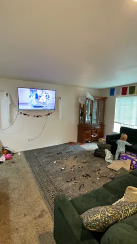 #fyp #shitposting #pdxspam #followme #mom #greatmom #momsupportingmoms #blueymum #uragreatmom #timelapsecleaning #timelapsevideo #timelapse #momlife #momtok #CleanTok #cleaningszn #mylifebelike #followformore #youngmom #firstkid 