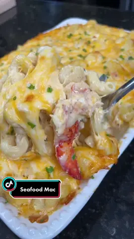 Seafood Mac & Cheese this thanksgiving #fyp #foryourpage #mrmakeithappen #foryou